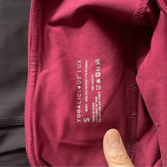 90 degree and Yogalicious leggings size small berry and purple - Picture 2 of 3